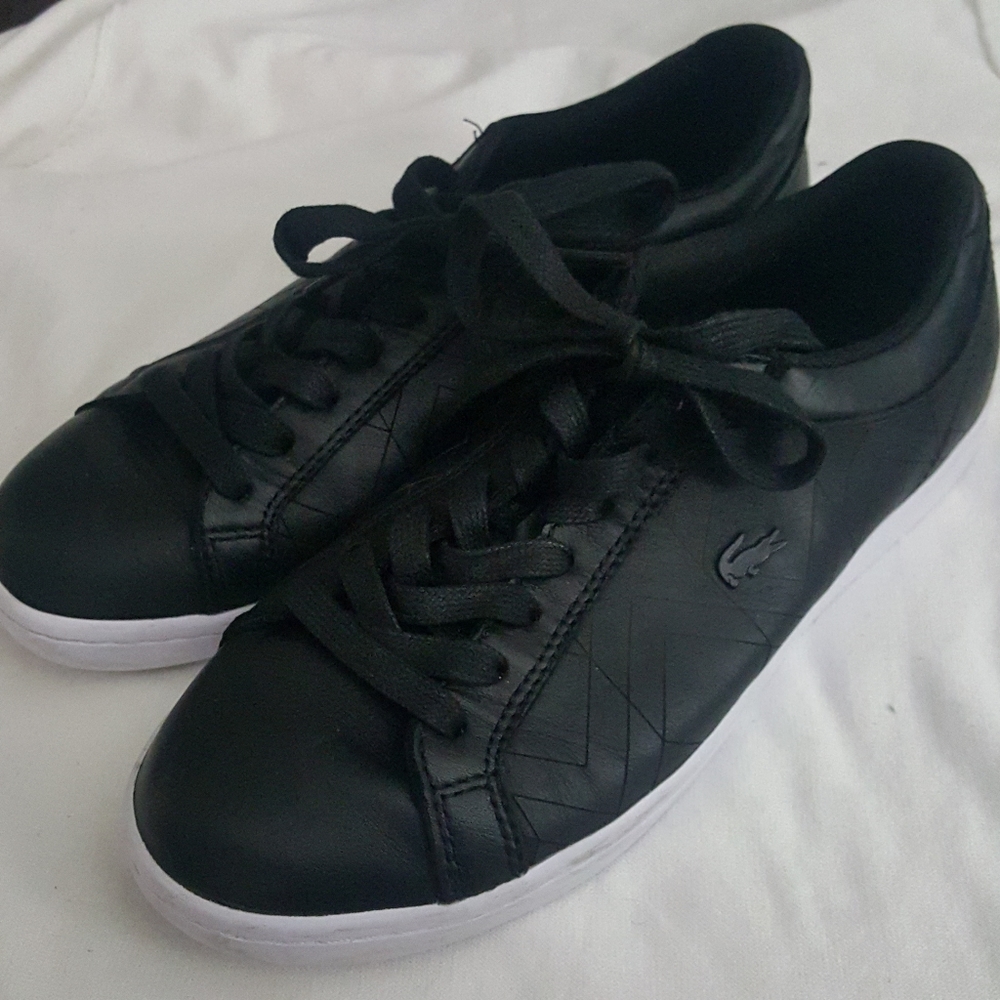 Lacoste | black textured leather straight lace-up